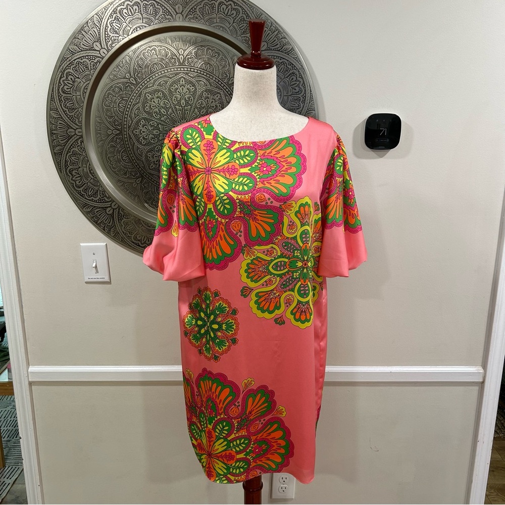 NWT $328 Trina Turk LUV dress in pink - Size 12 - Picture 2 of 11